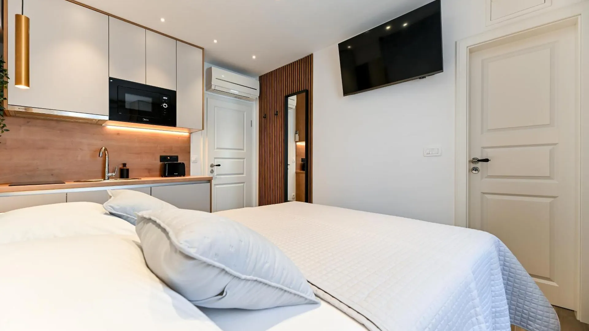 Apartments And Rooms Nekic Zadar