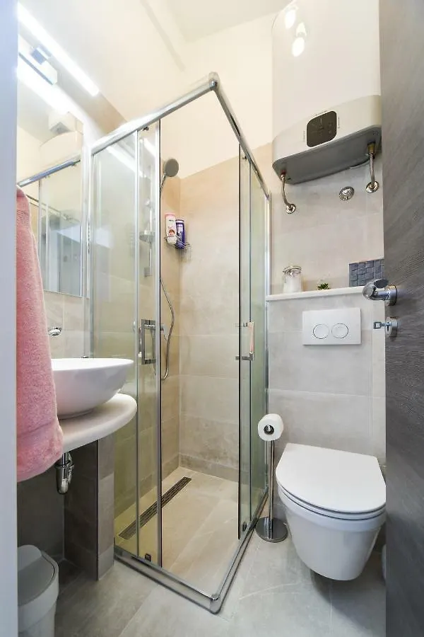 Apartments And Rooms Nekic Zadar 3*,
